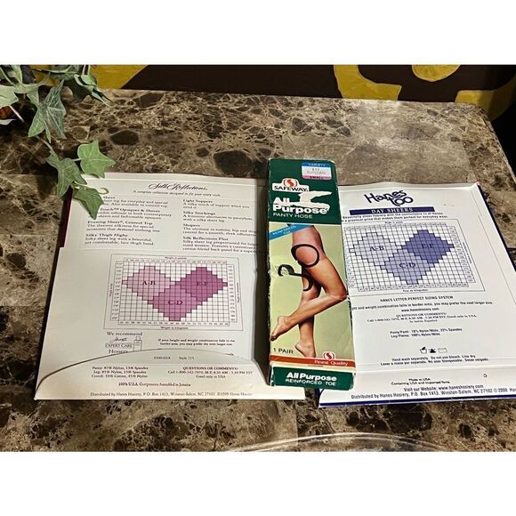 Vintage Pantyhose 3 Pair Hanes Too, Safeway and Hanes Silk Reflections. - Picture 1 of 4